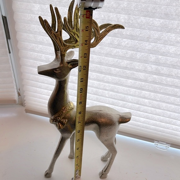 Metal / Standing Deers / Elegant Silver and Gold Reindeer Figurines / 2 pc. - Picture 10 of 13
